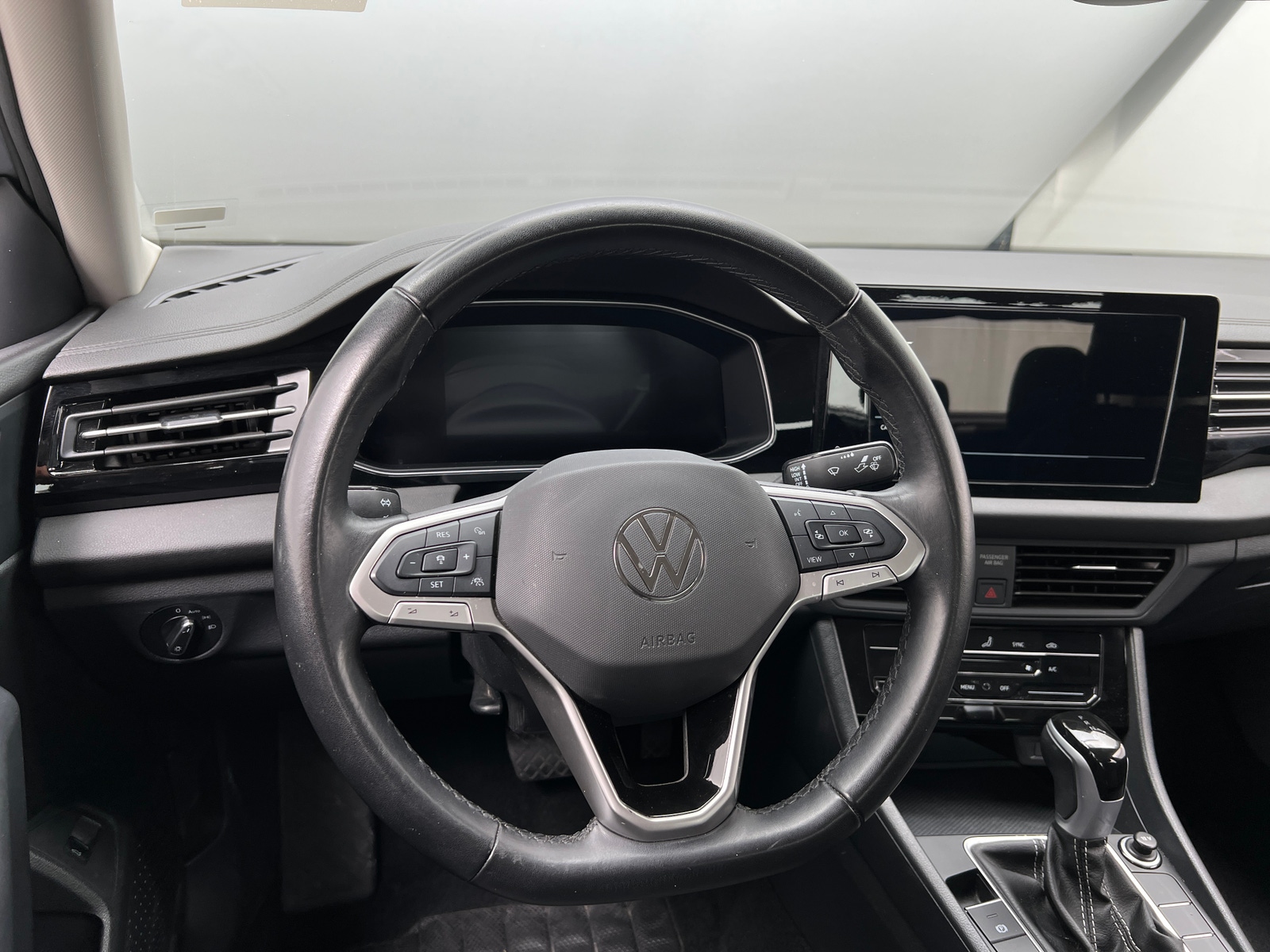 Thumbnail: 2025 Volkswagen Jetta - 5