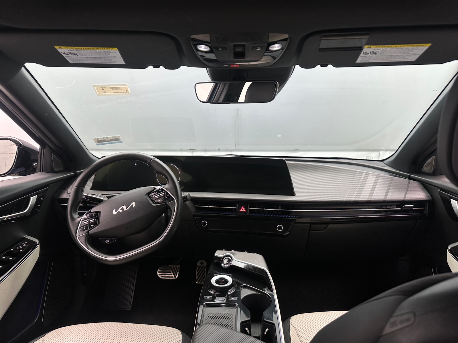 Thumbnail: 2022 Kia EV6 - 2
