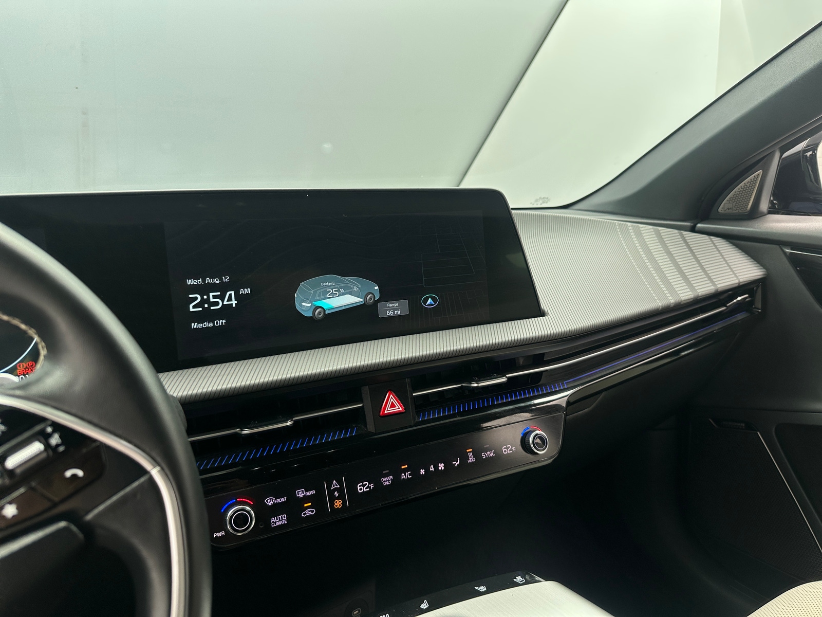 Thumbnail: 2022 Kia EV6 - 3