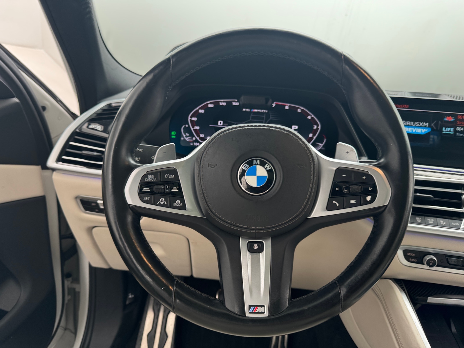 Thumbnail: 2022 BMW X6 - 4