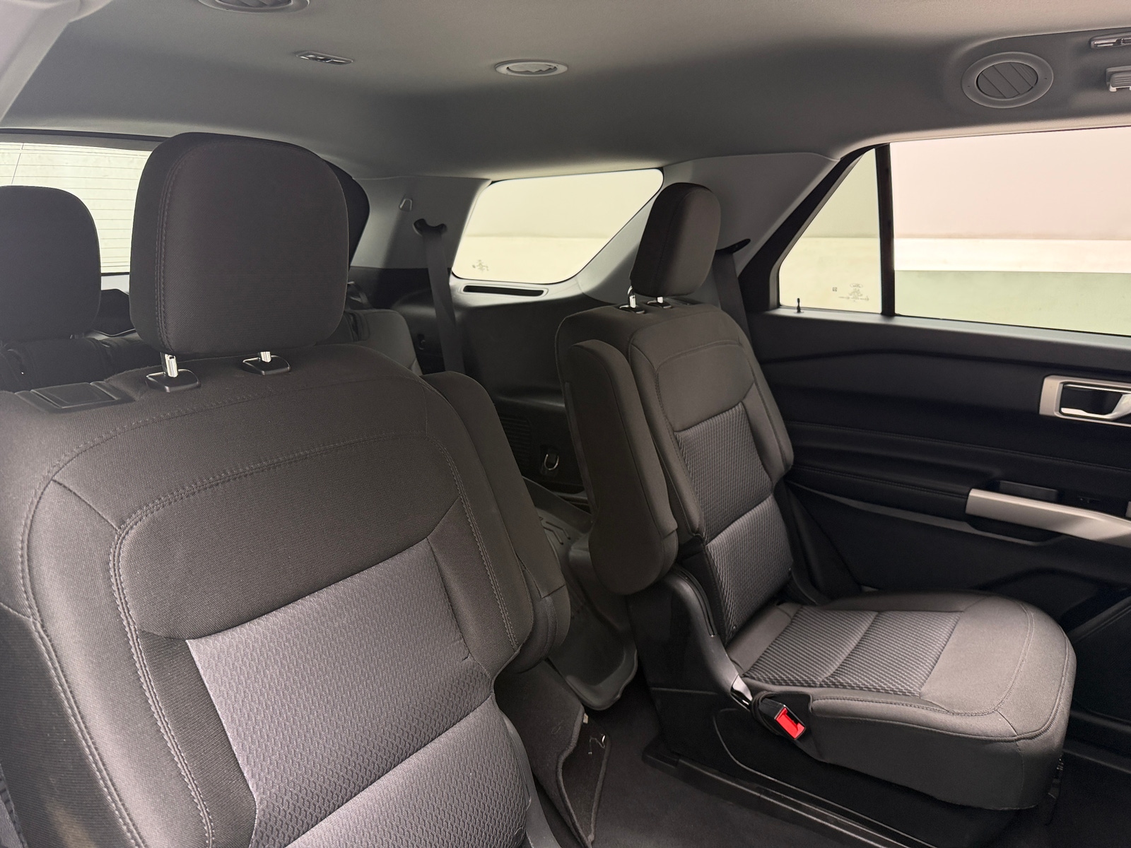 Thumbnail: 2022 Ford Explorer - 6