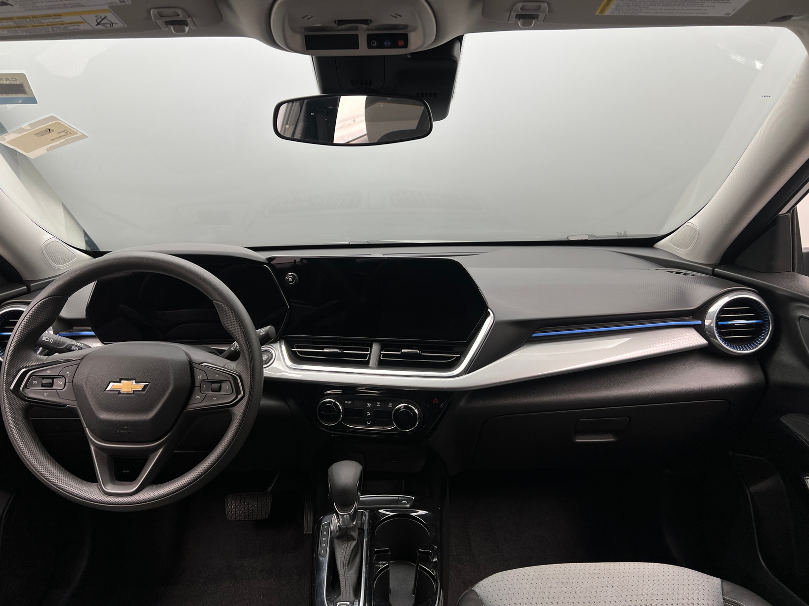 Thumbnail: 2025 Chevrolet Trax - 2