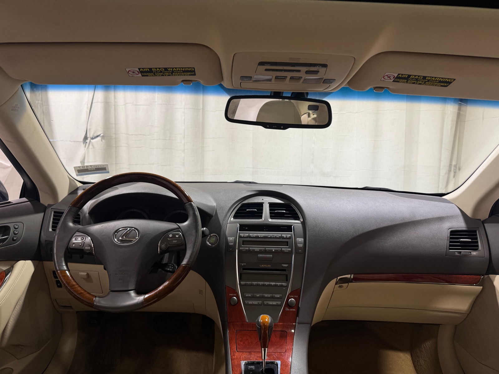 Thumbnail: 2011 Lexus ES - 2
