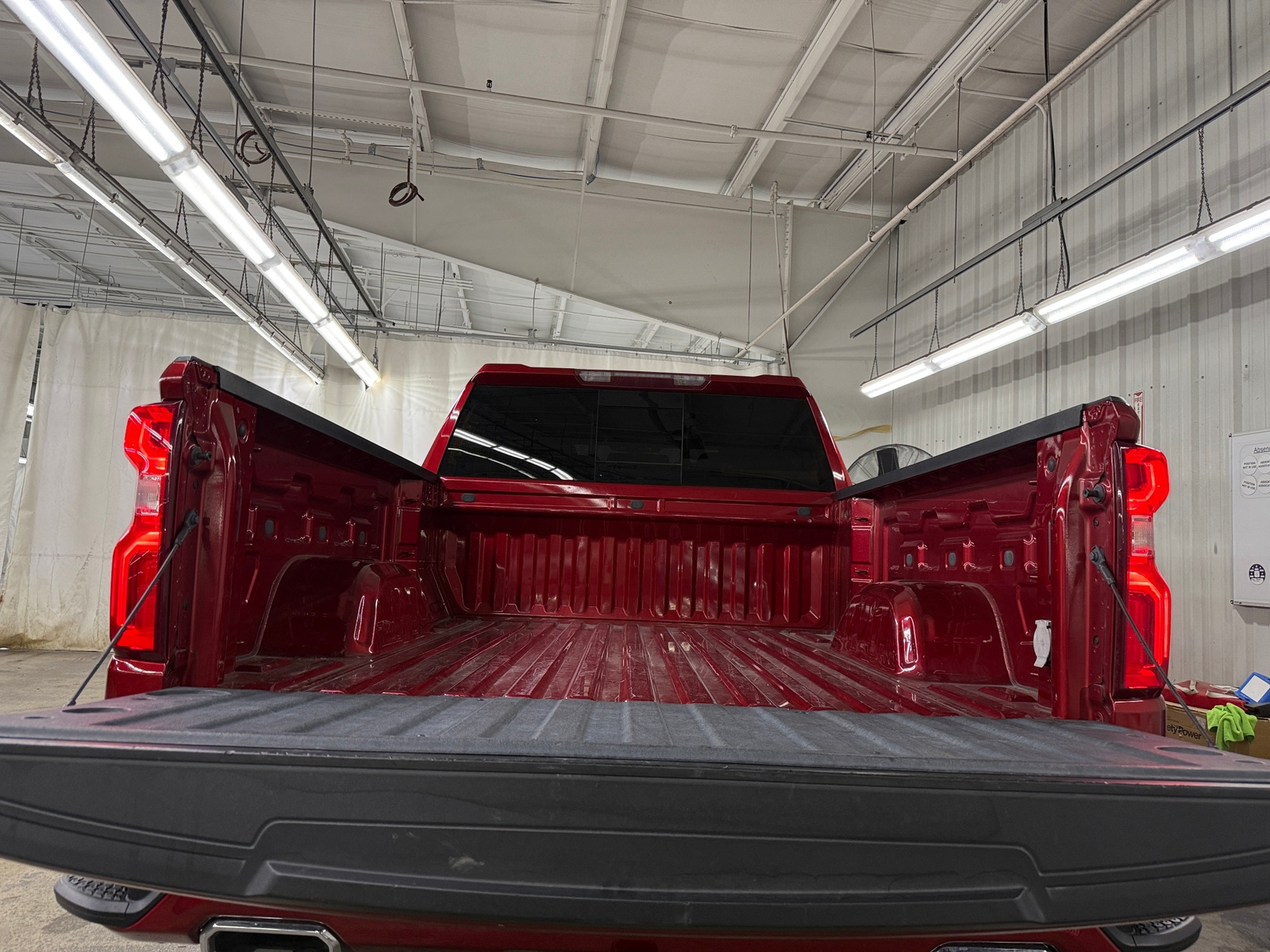 Thumbnail: 2021 Chevrolet Silverado 1500 - 6