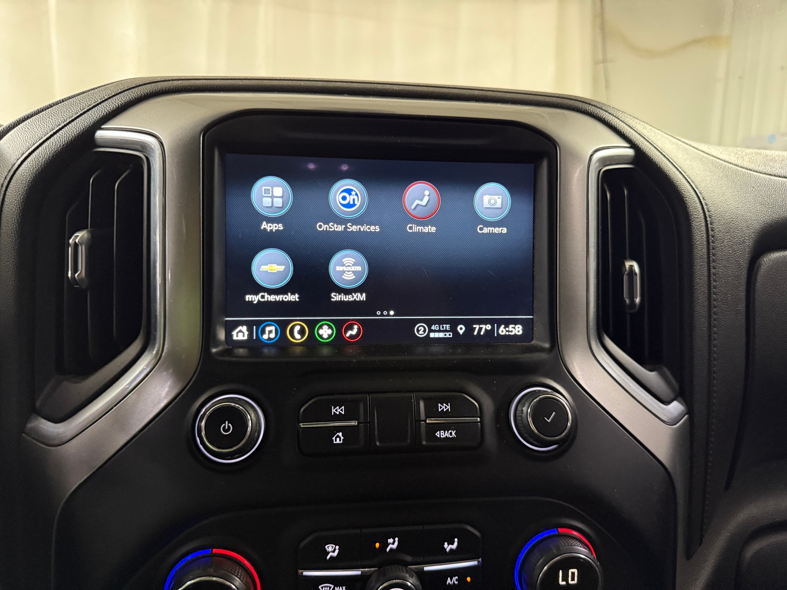Thumbnail: 2021 Chevrolet Silverado 1500 - 3