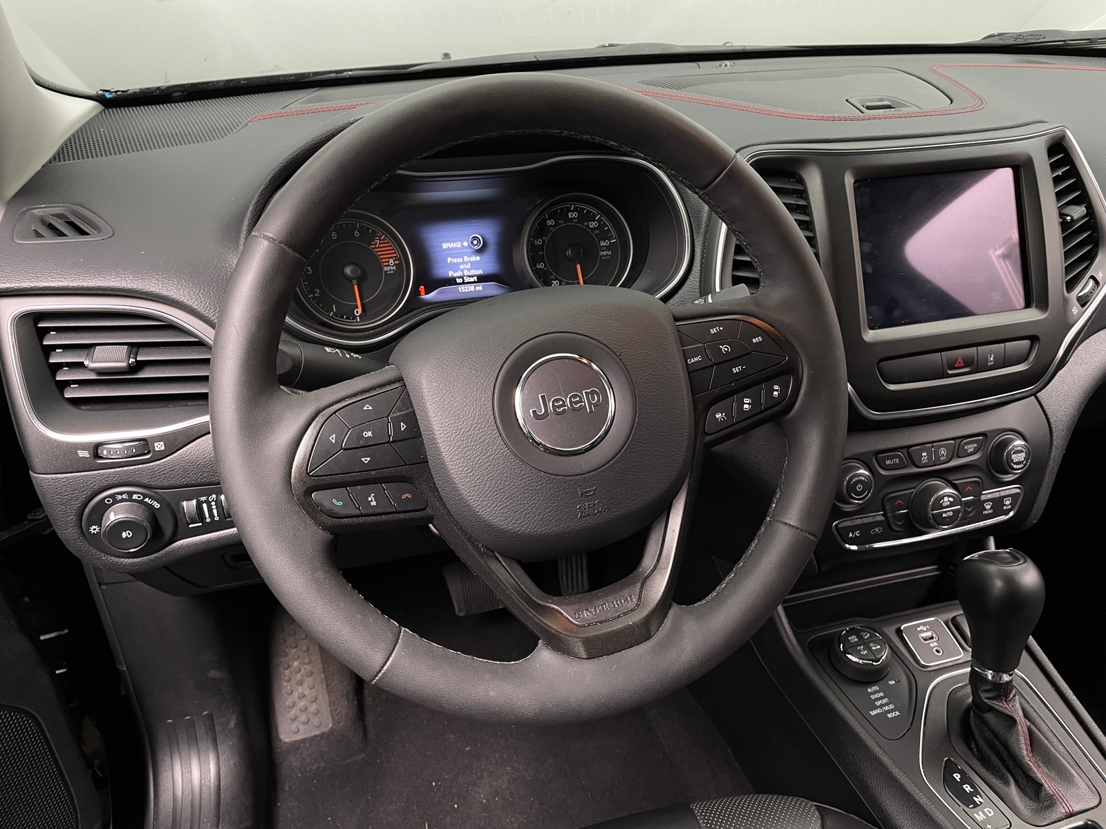 Thumbnail: 2022 Jeep Cherokee - 4