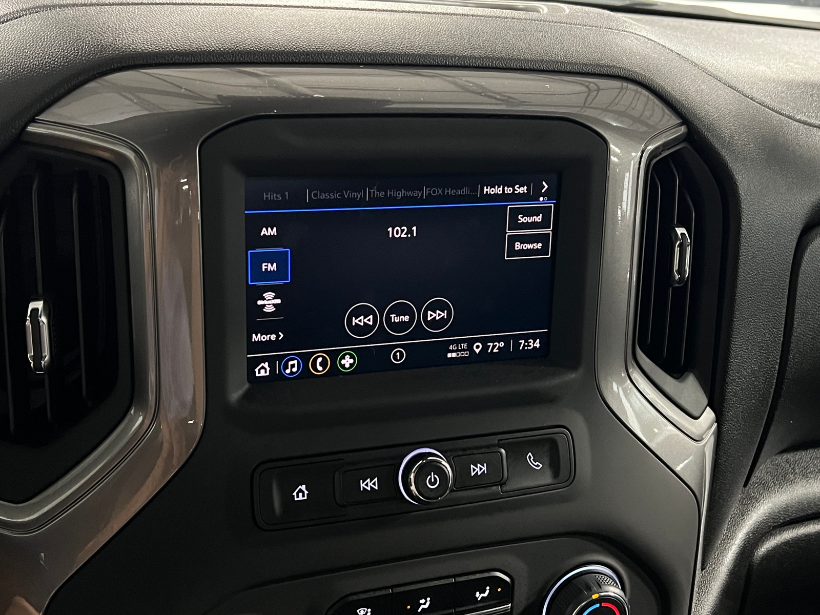 Thumbnail: 2025 Chevrolet Silverado 1500 - 4
