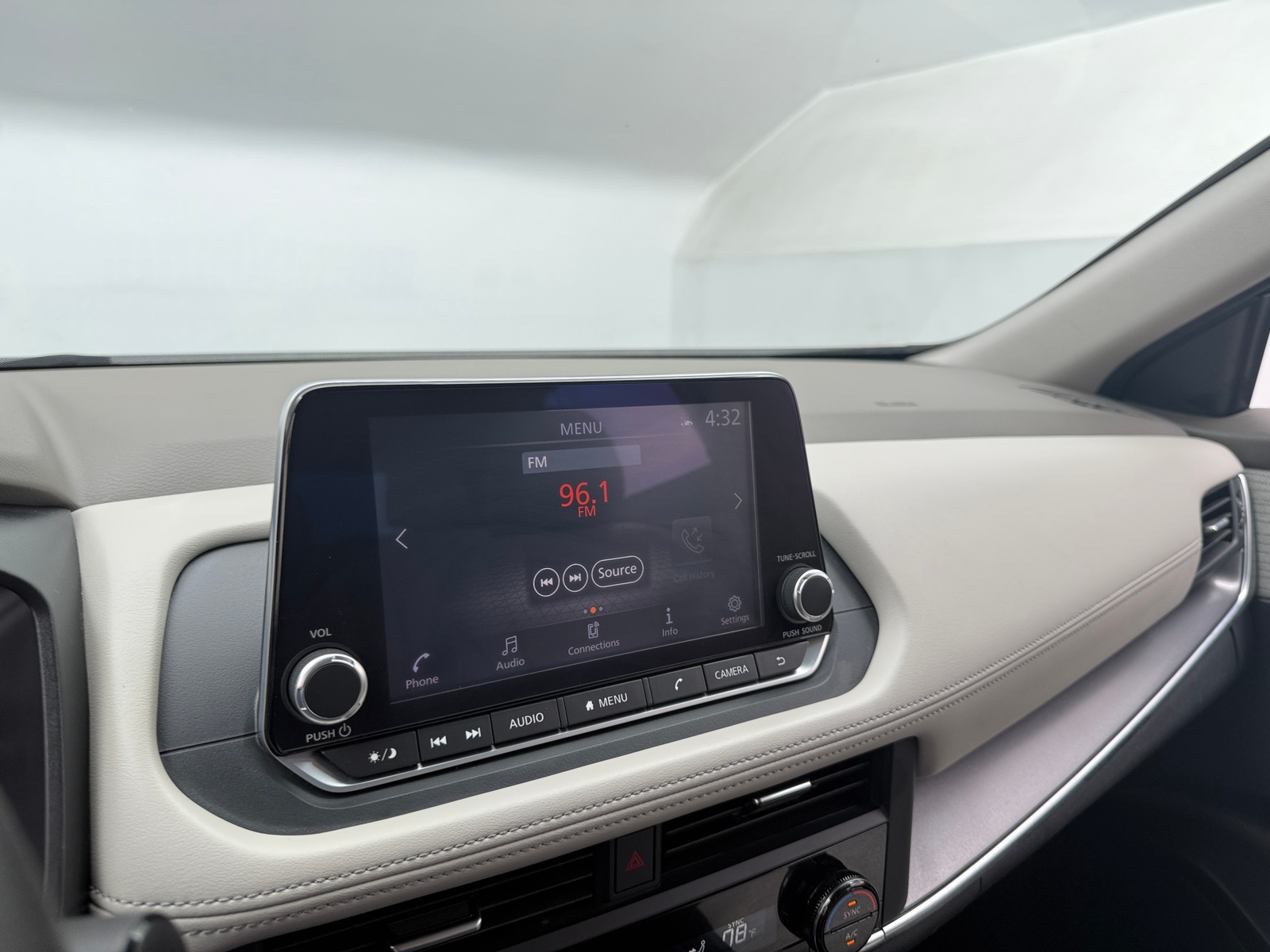 Thumbnail: 2023 Nissan Rogue - 4