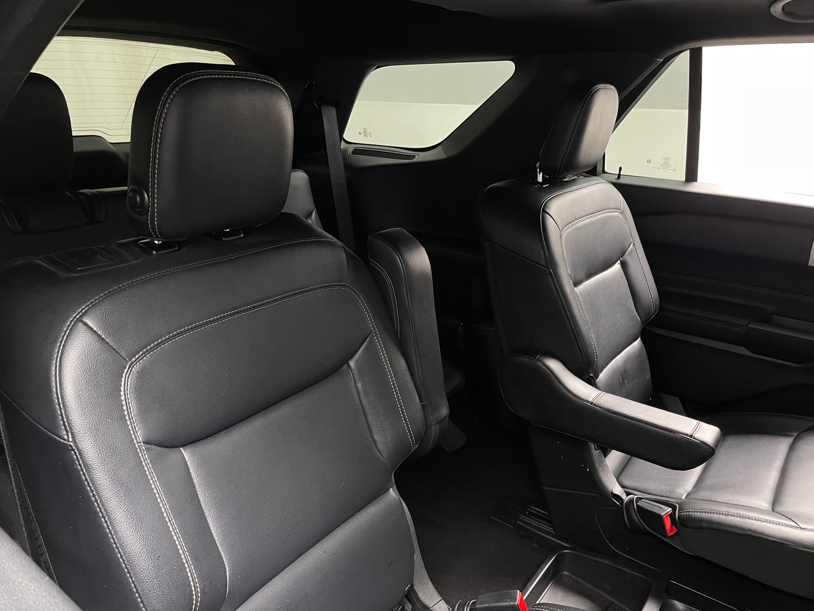 Thumbnail: 2020 Ford Explorer - 5