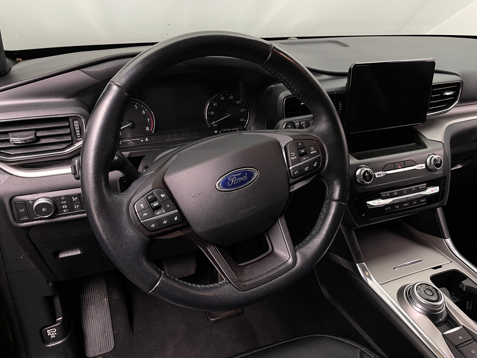 Thumbnail: 2020 Ford Explorer - 4