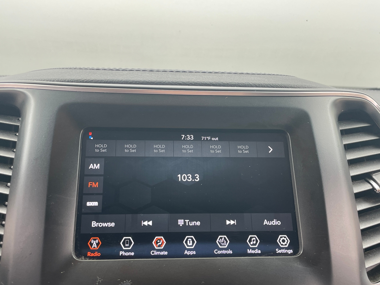 Thumbnail: 2019 Jeep Cherokee - 4