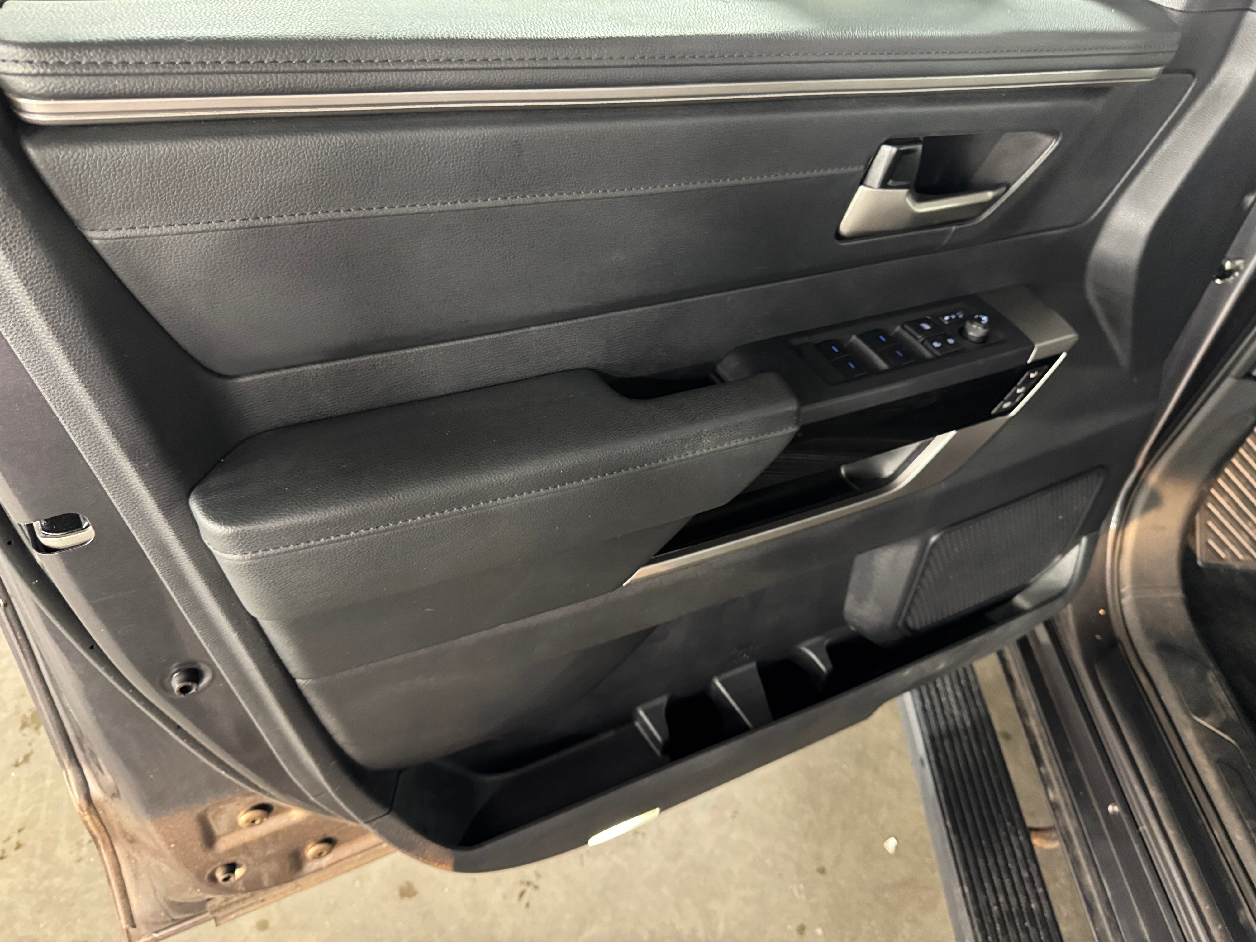 2023 Toyota Tundra Limited - Photo 2