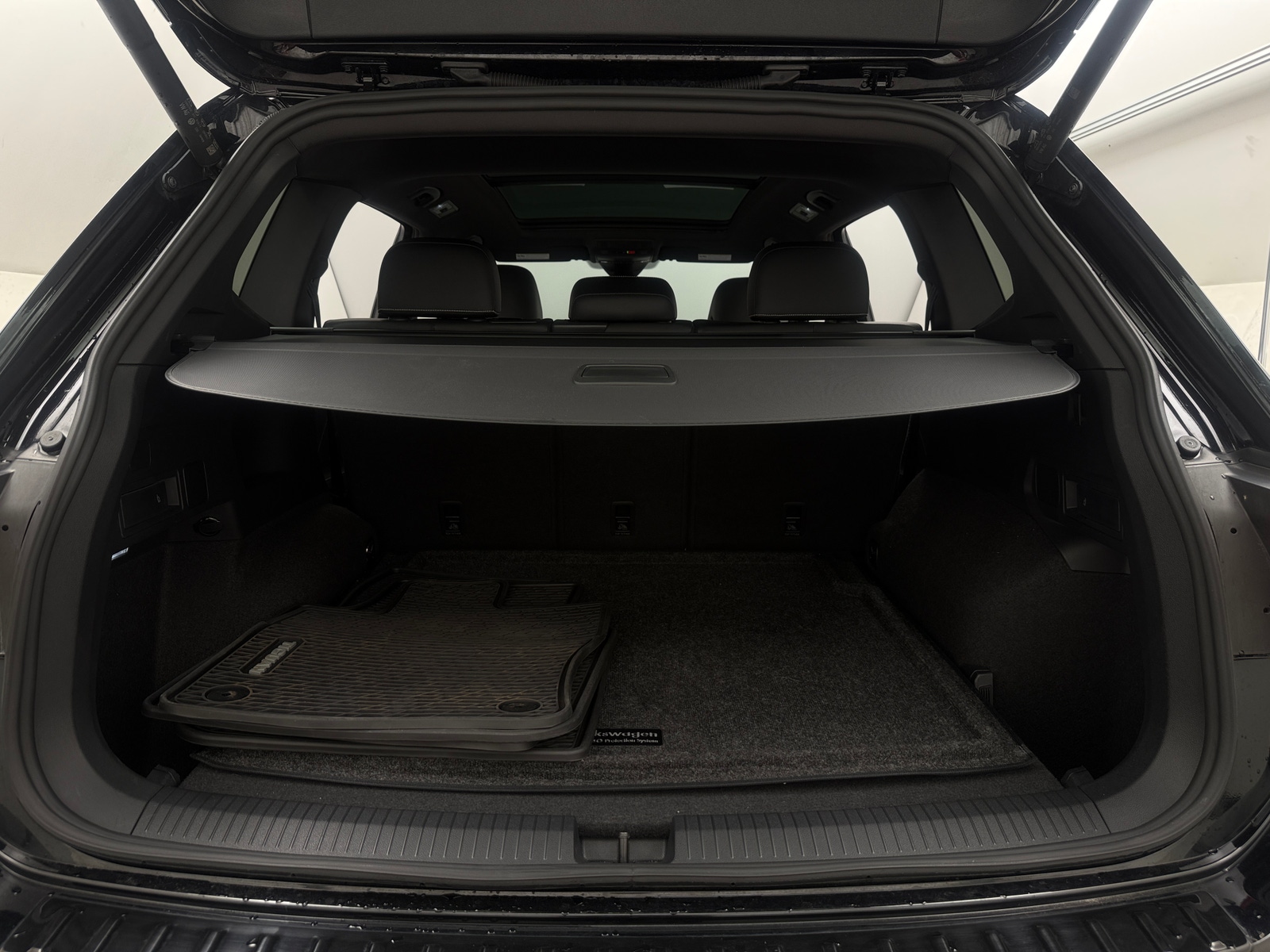 Thumbnail: 2024 Volkswagen Tiguan - 6