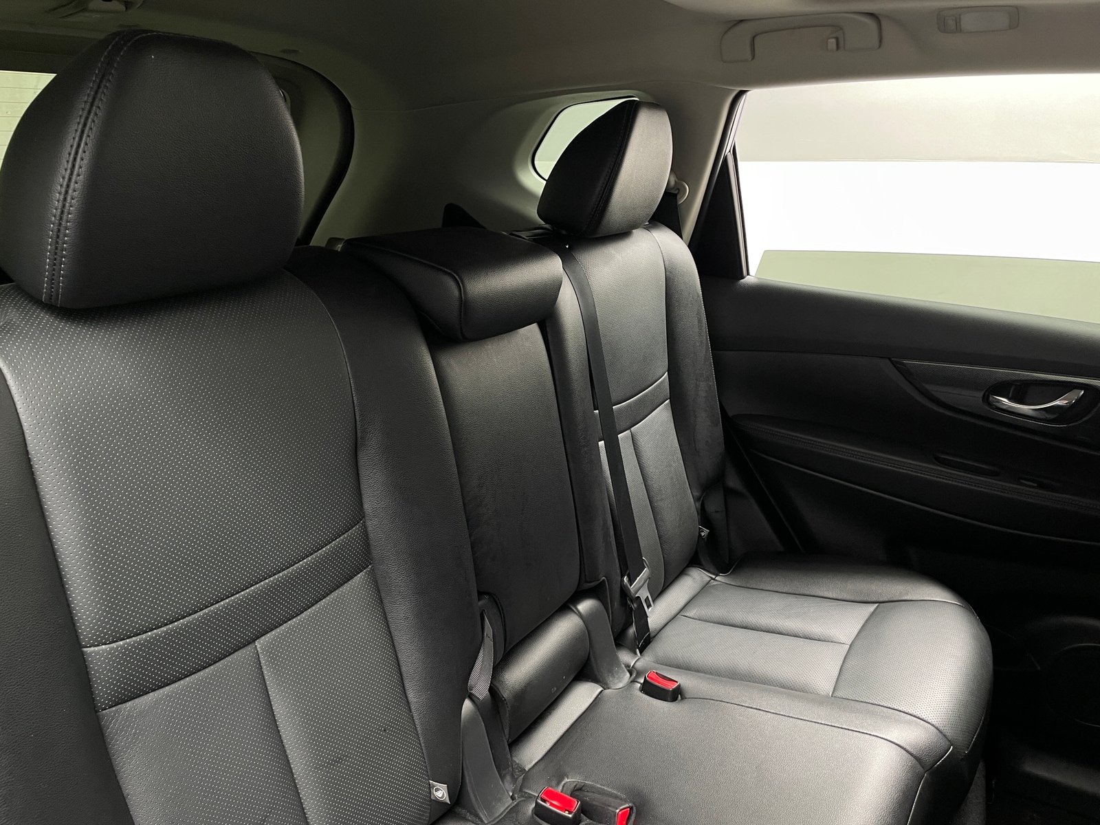 Thumbnail: 2016 Nissan Rogue - 5