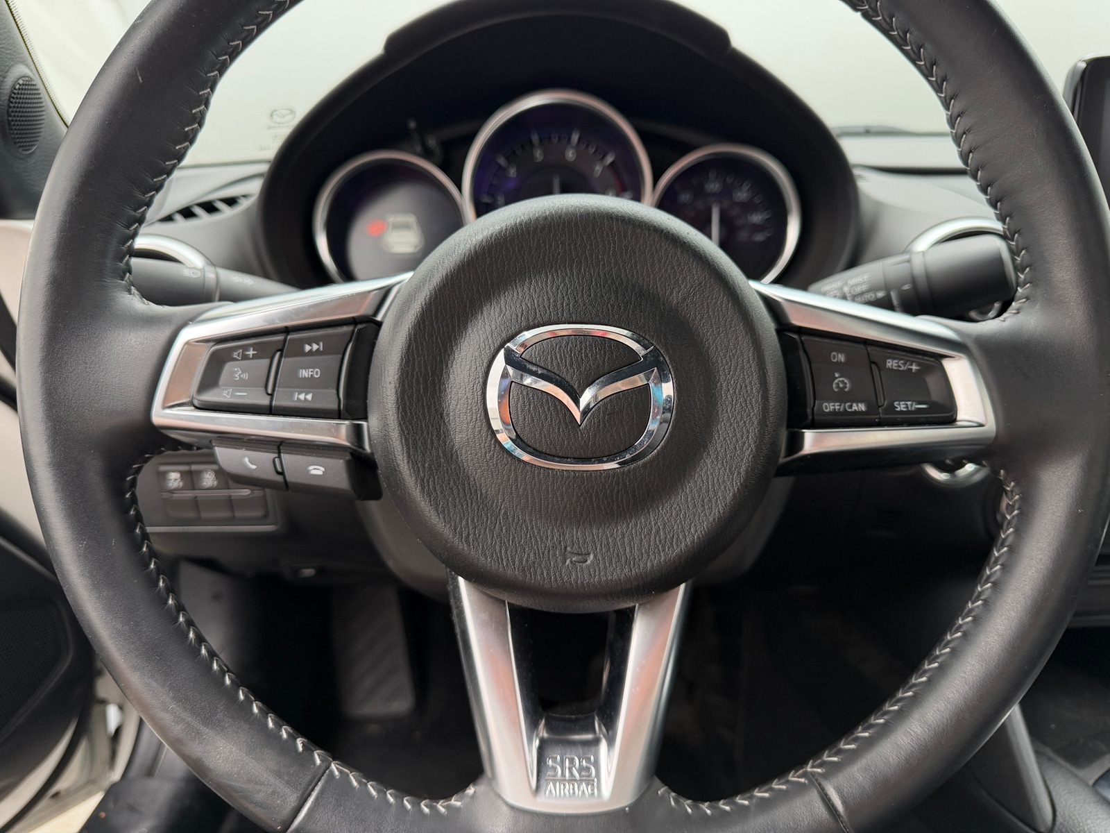 Thumbnail: 2021 Mazda MX-5 Miata - 3