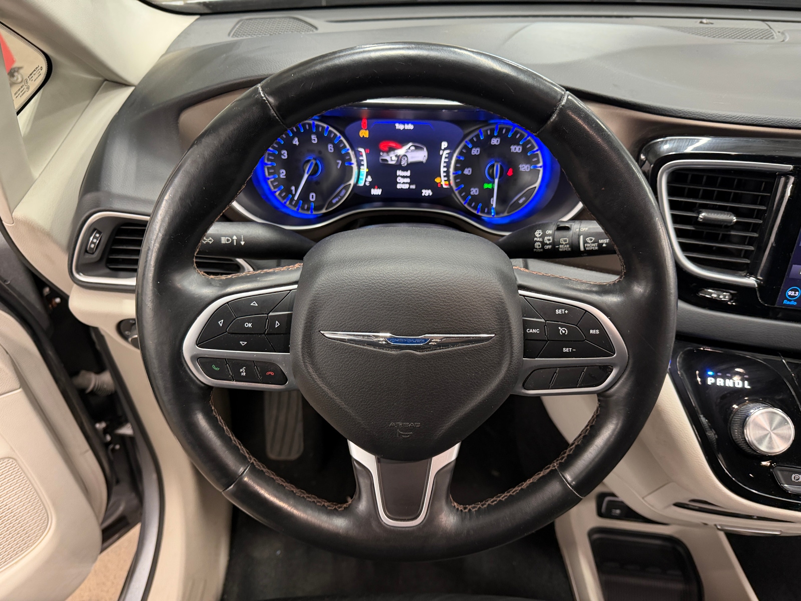 Thumbnail: 2018 Chrysler Pacifica - 4