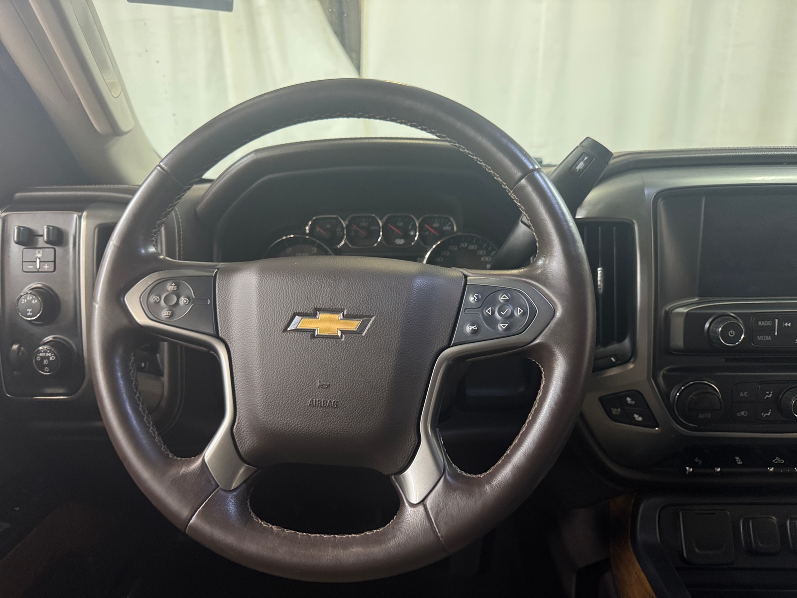 Thumbnail: 2015 Chevrolet Silverado 3500 - 4