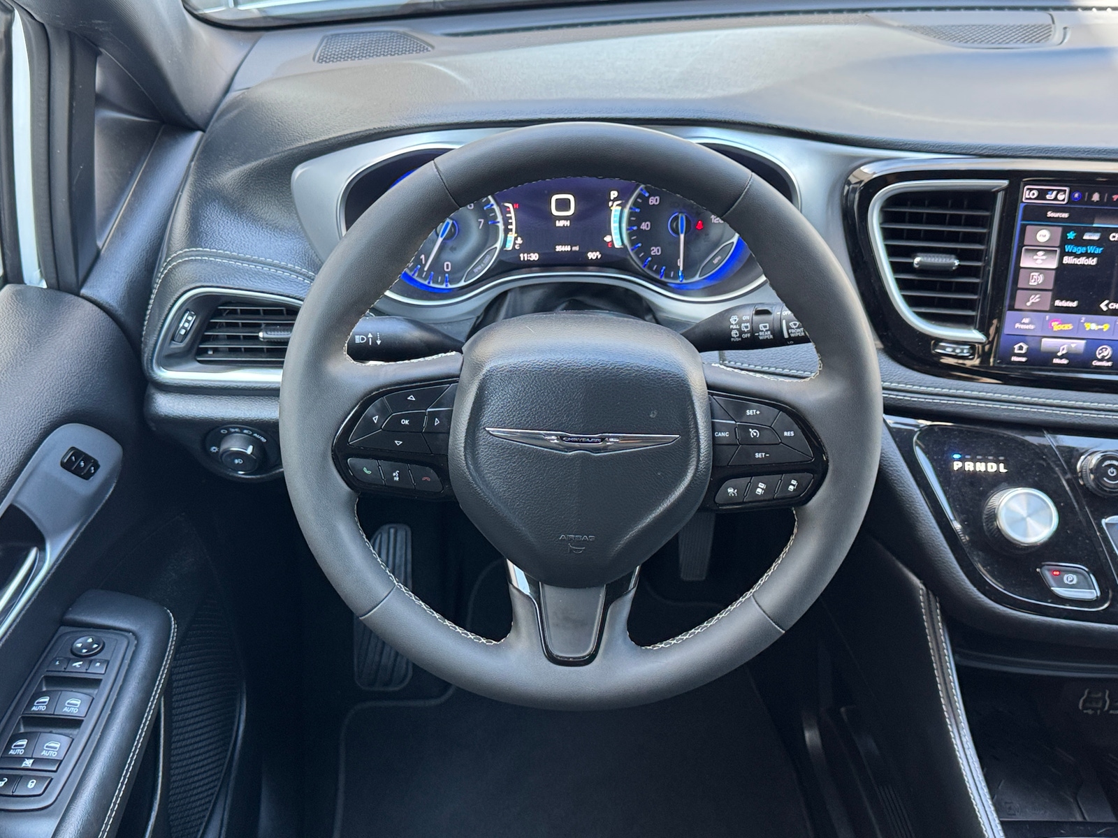 Thumbnail: 2025 Chrysler Pacifica - 5