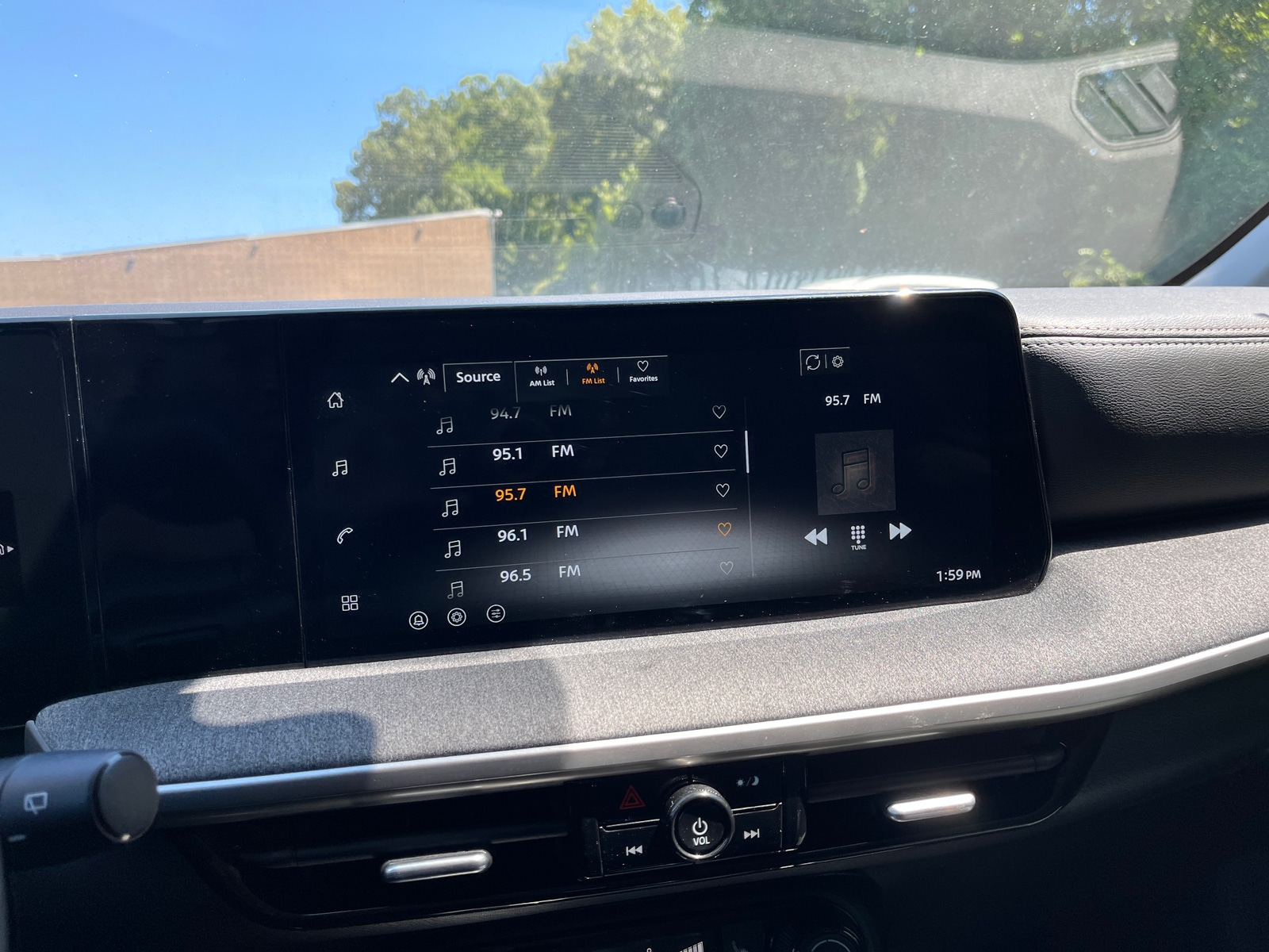 Thumbnail: 2026 Nissan Kicks - 3