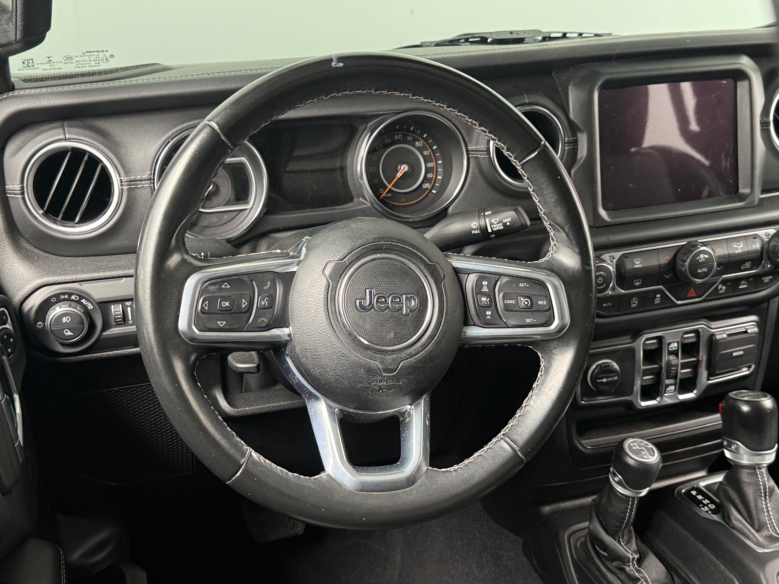 Thumbnail: 2021 Jeep Gladiator - 4