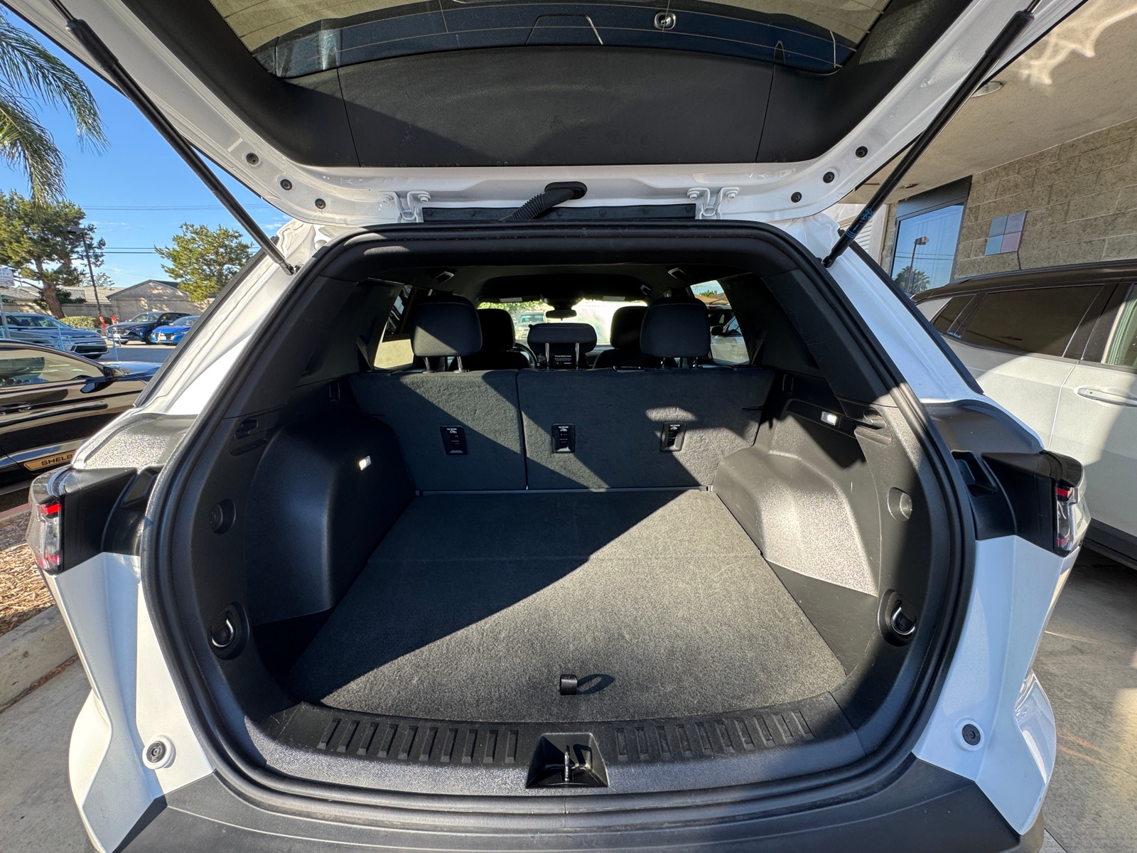 Thumbnail: 2025 Chevrolet Equinox - 6