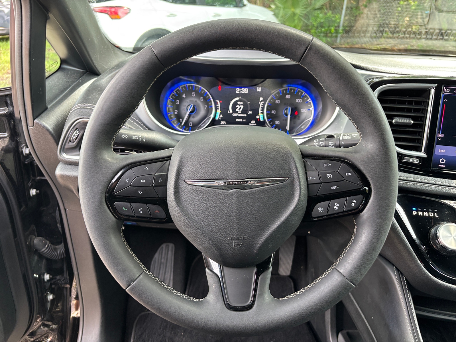 Thumbnail: 2025 Chrysler Pacifica - 5