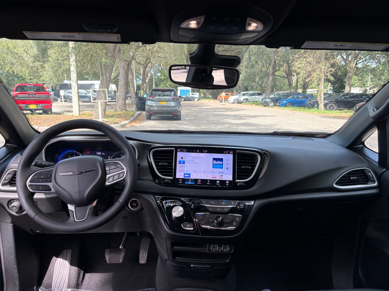Thumbnail: 2025 Chrysler Pacifica - 2