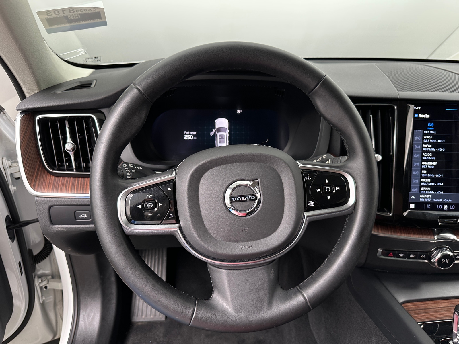 Thumbnail: 2023 Volvo XC60 - 4