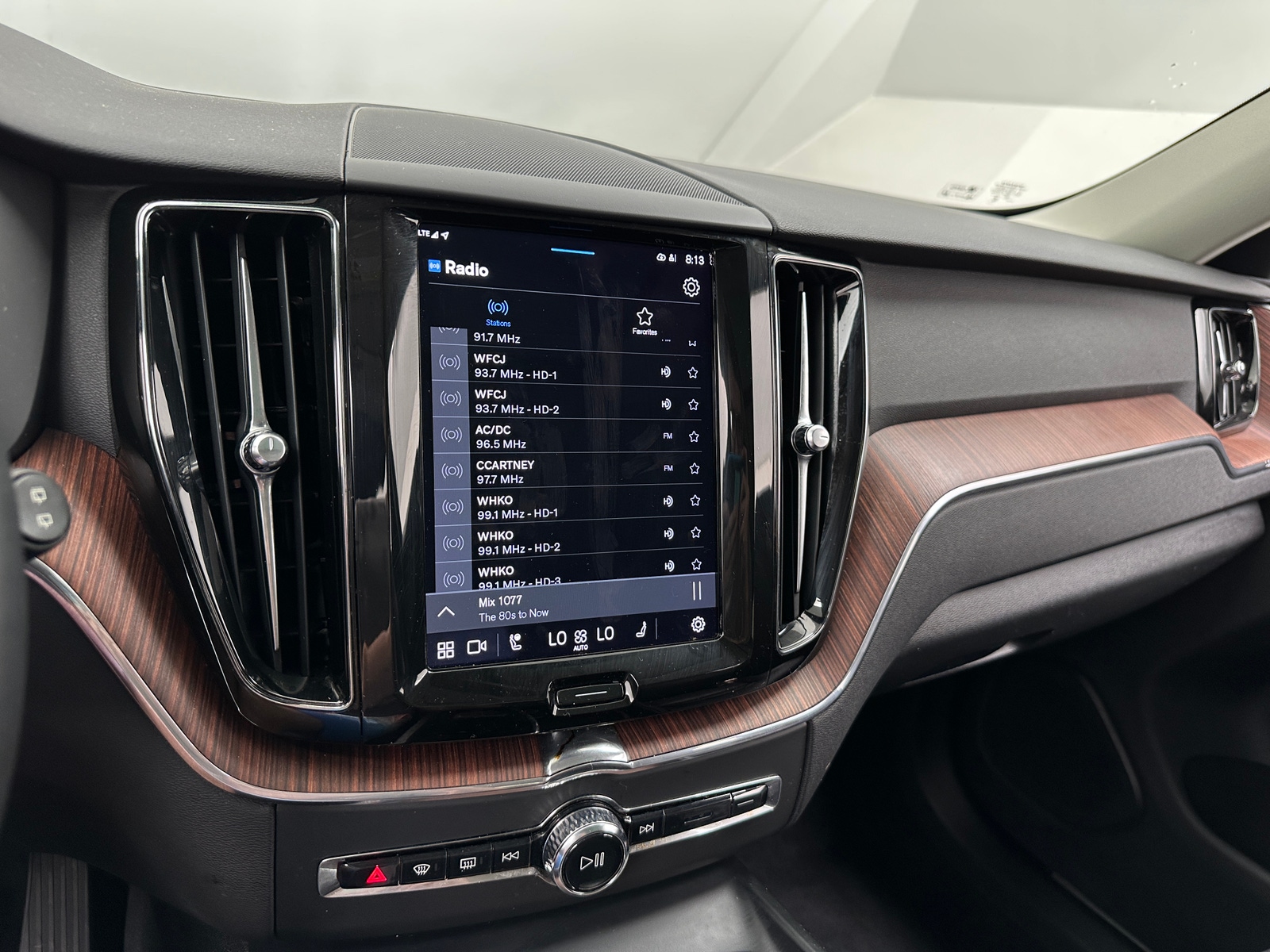 Thumbnail: 2023 Volvo XC60 - 3