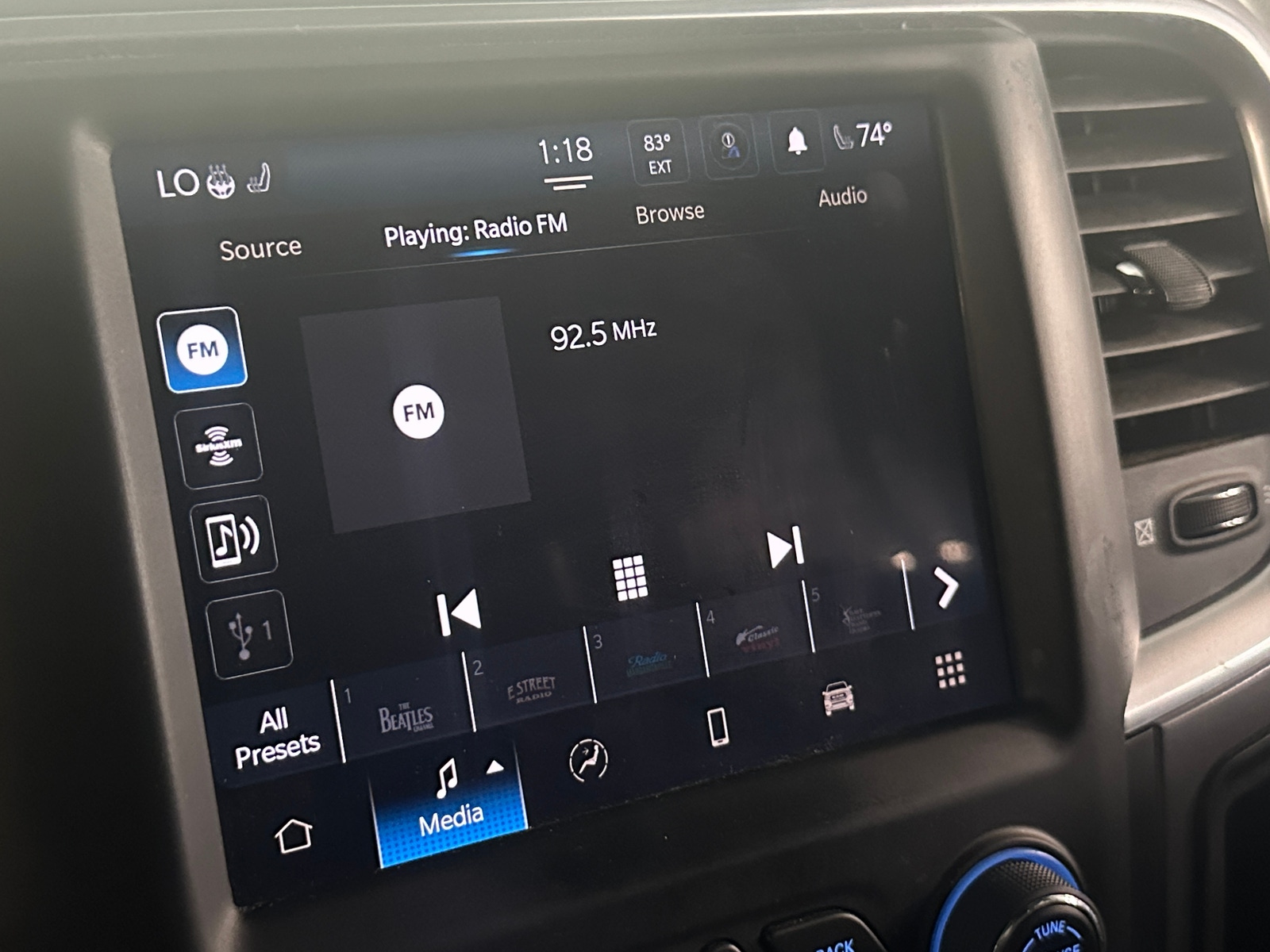 Thumbnail: 2022 RAM 1500 Classic - 4