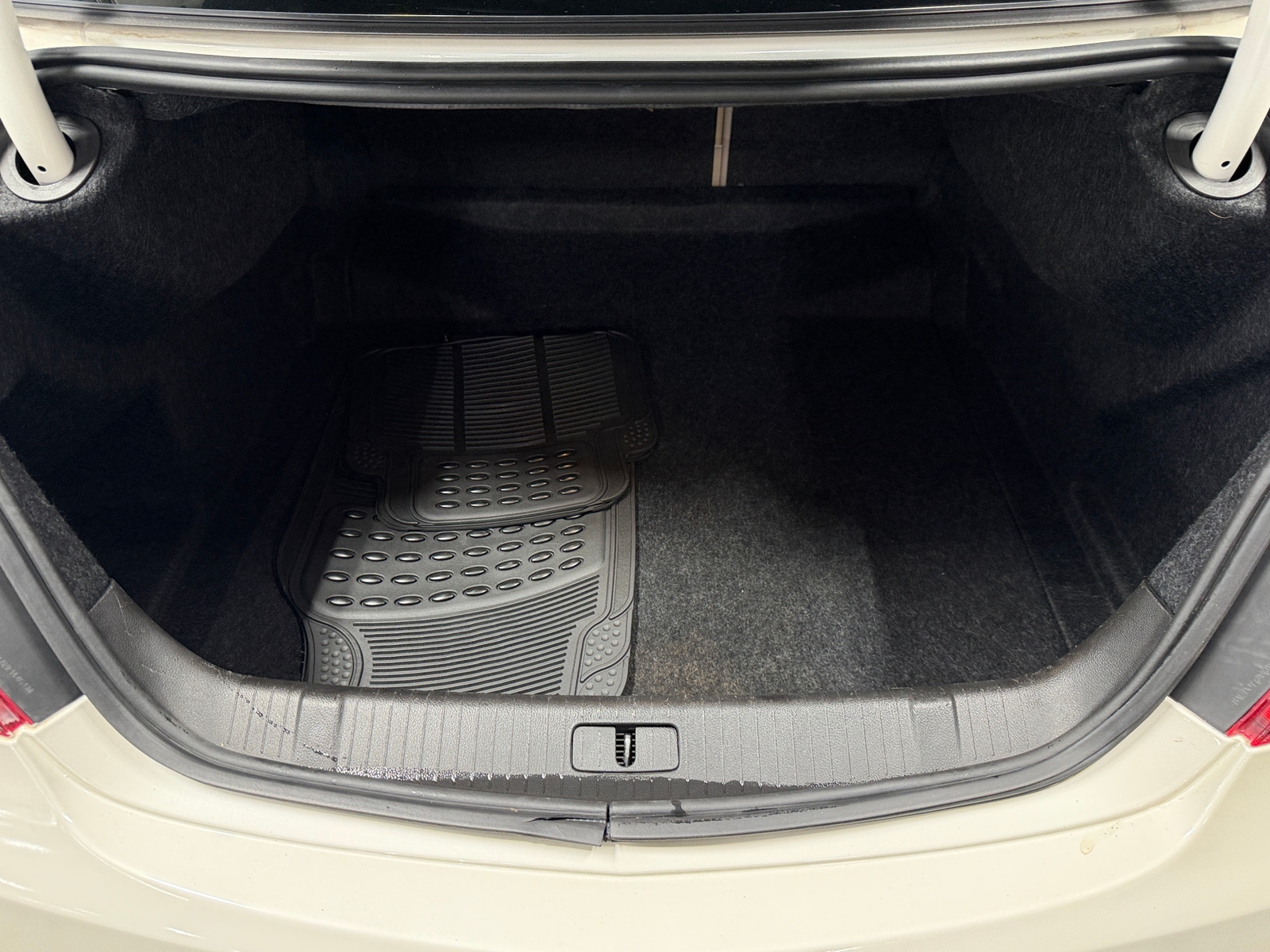 Thumbnail: 2014 Buick LaCrosse - 6