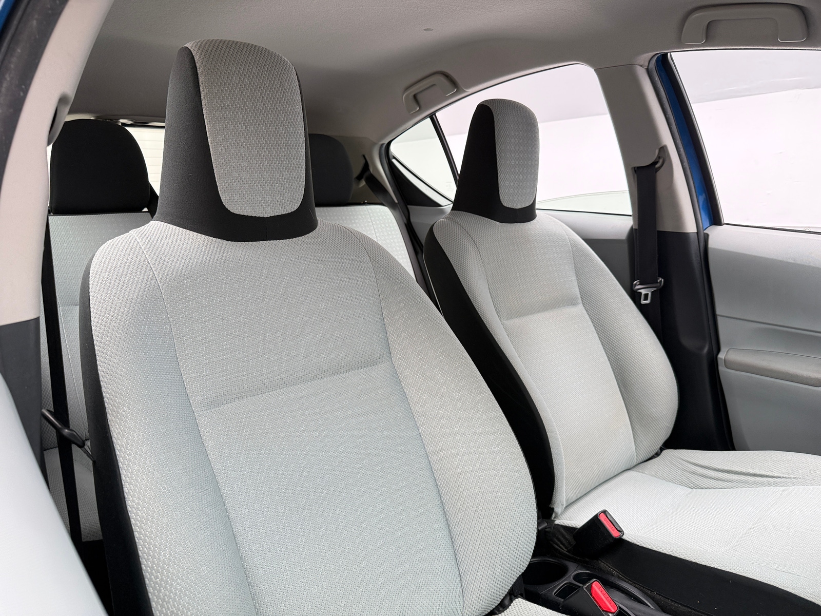 Thumbnail: 2013 Toyota Prius c - 2