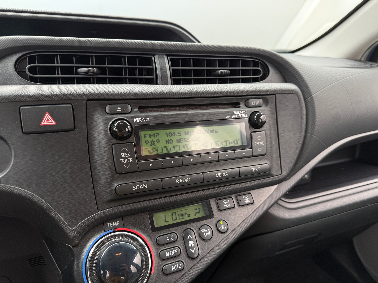 Thumbnail: 2013 Toyota Prius c - 4