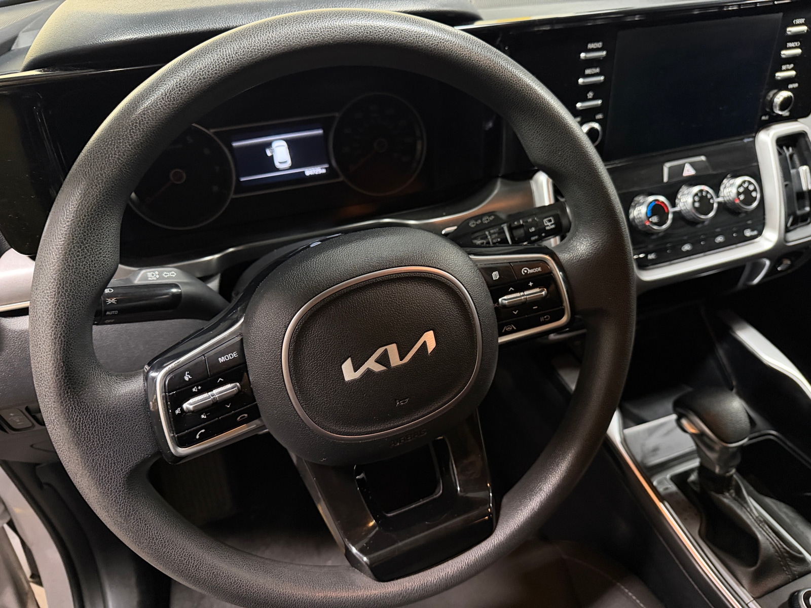Thumbnail: 2022 Kia Sorento - 5