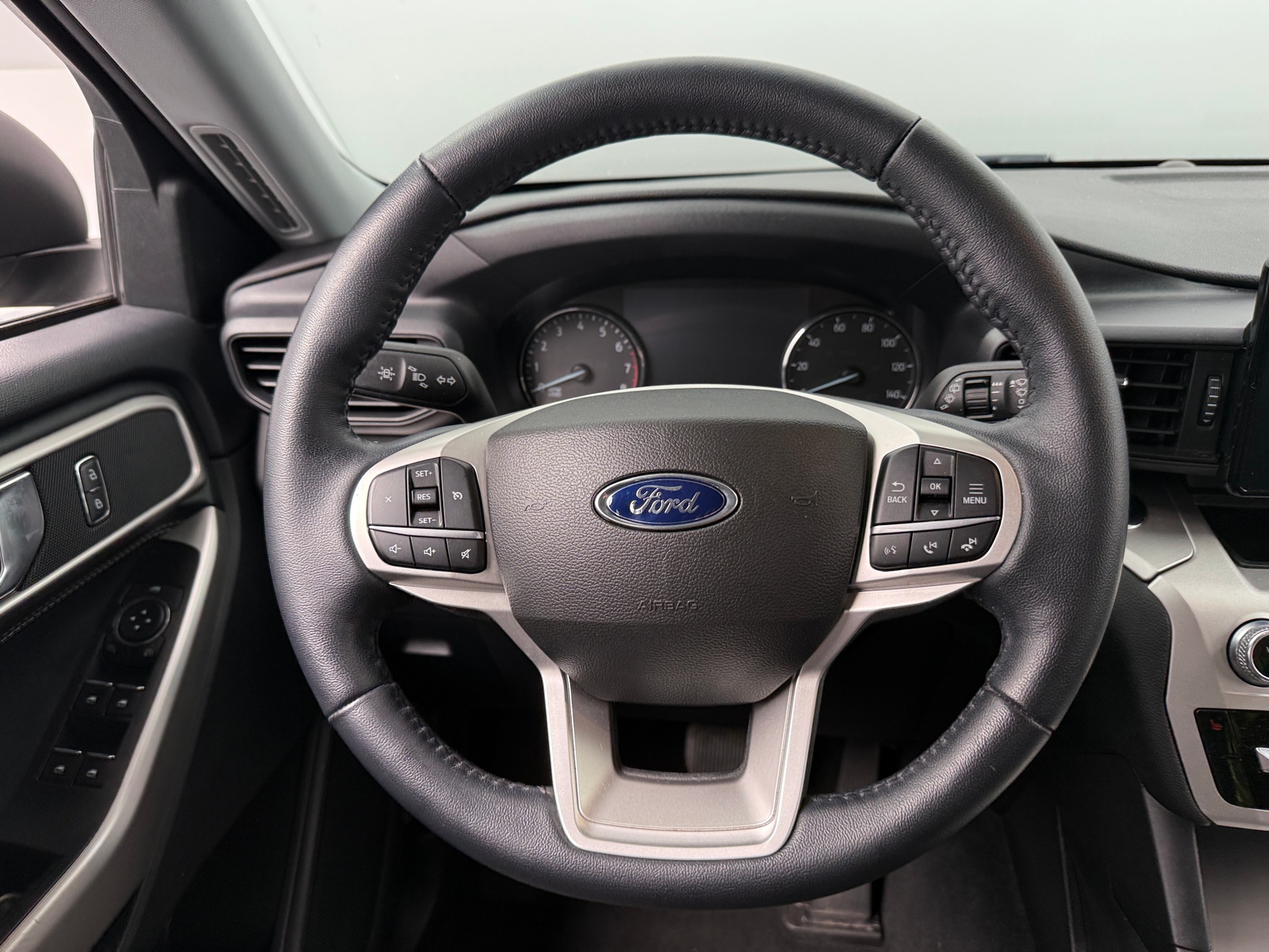Thumbnail: 2022 Ford Explorer - 5