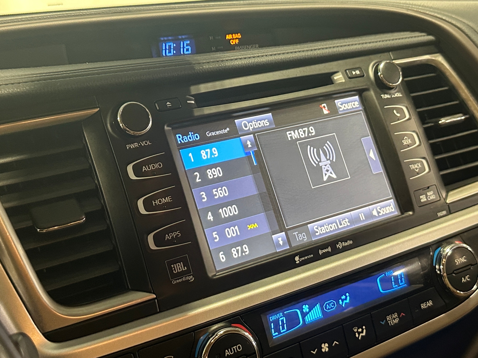 Thumbnail: 2019 Toyota Highlander - 3
