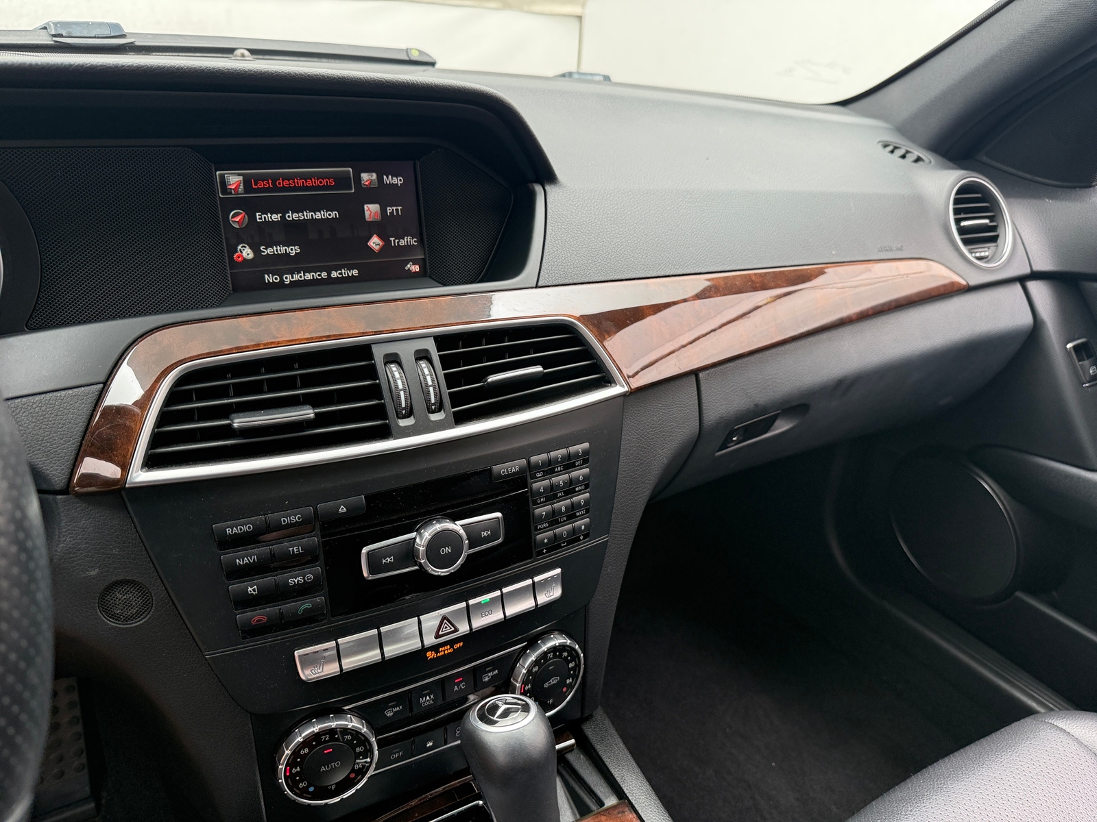 Thumbnail: 2014 Mercedes-Benz C-Class - 3