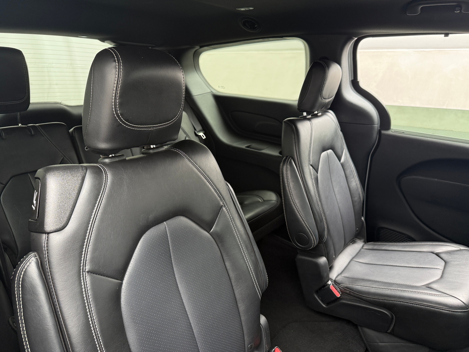 Thumbnail: 2025 Chrysler Pacifica - 5