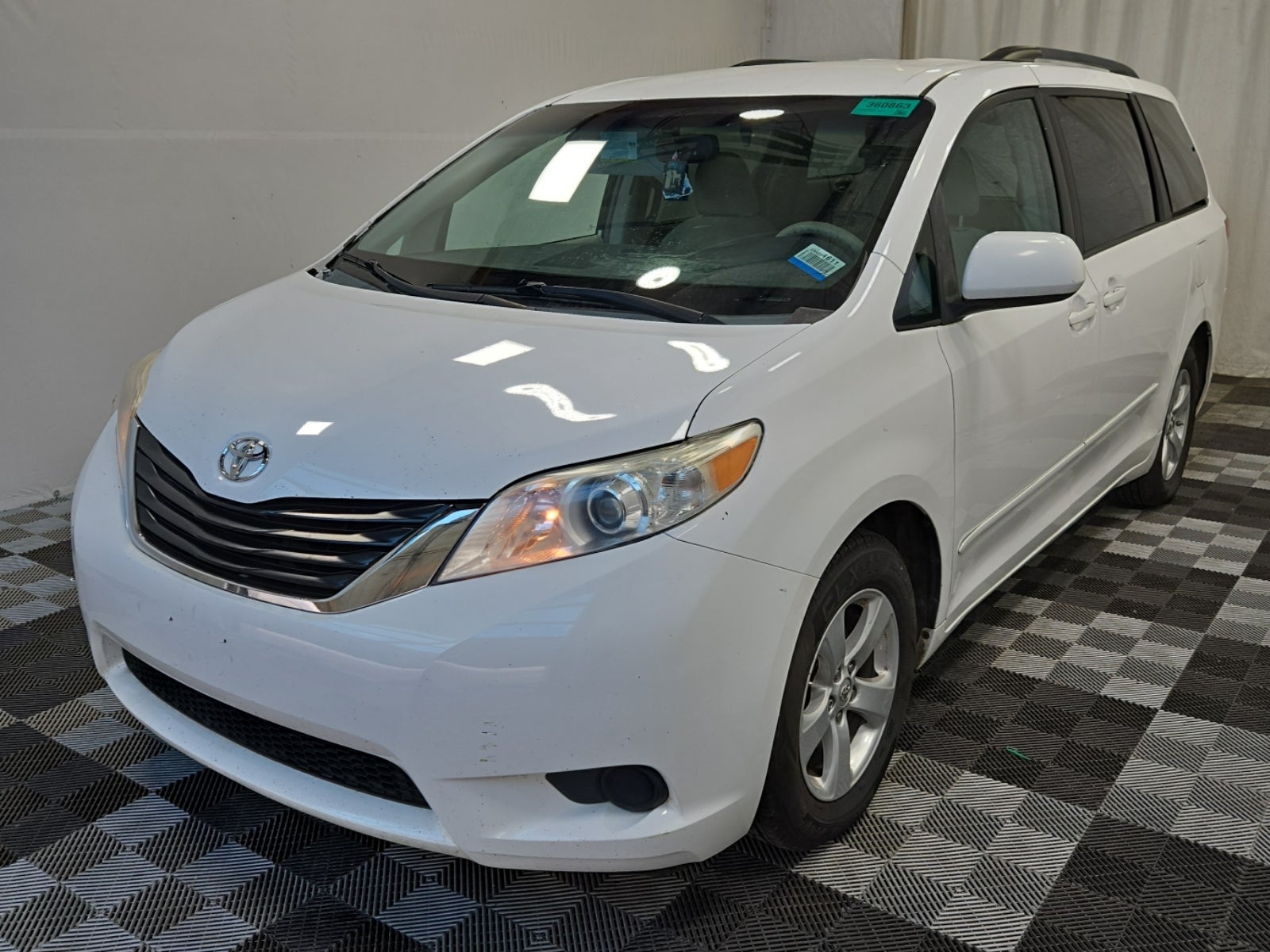 2014 Toyota Sienna LE