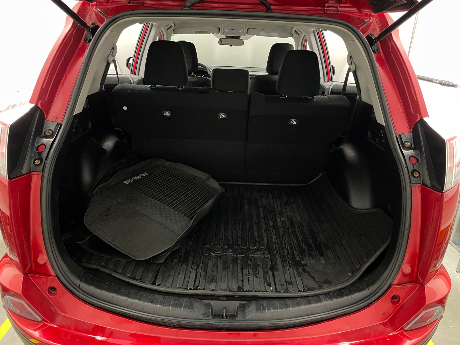 Thumbnail: 2017 Toyota RAV4 - 7