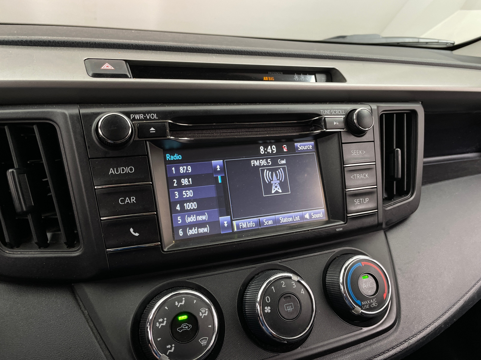 Thumbnail: 2017 Toyota RAV4 - 4