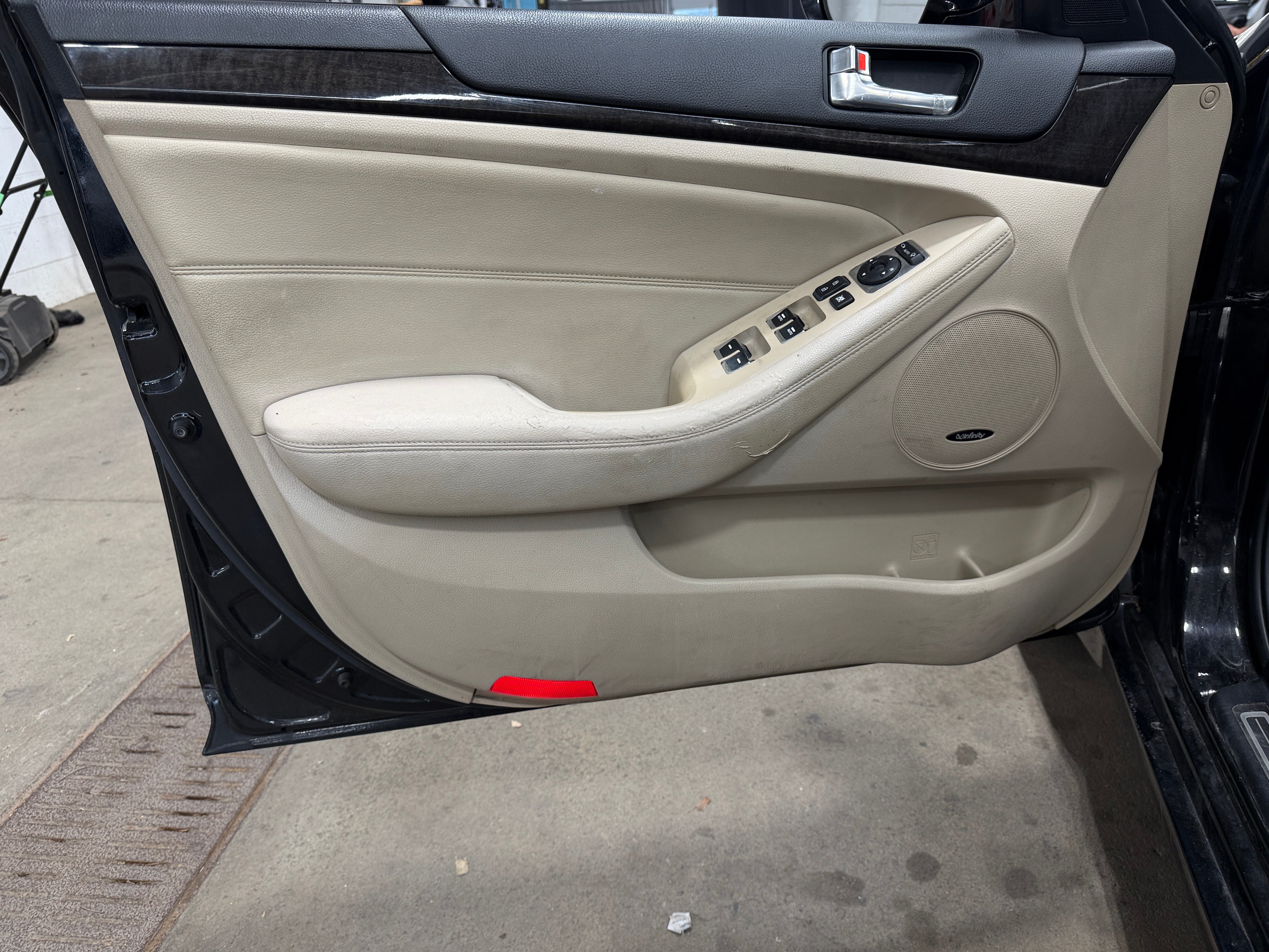 Used 2015 Kia Cadenza Premium with VIN KNALN4D73F5170018 for sale in Pewaukee, WI
