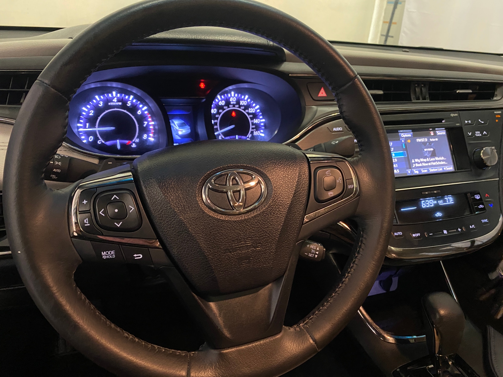 Thumbnail: 2015 Toyota Avalon - 5