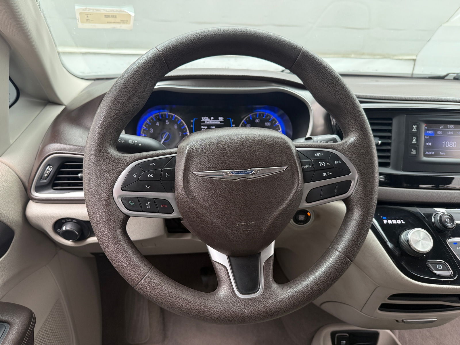Thumbnail: 2017 Chrysler Pacifica - 5