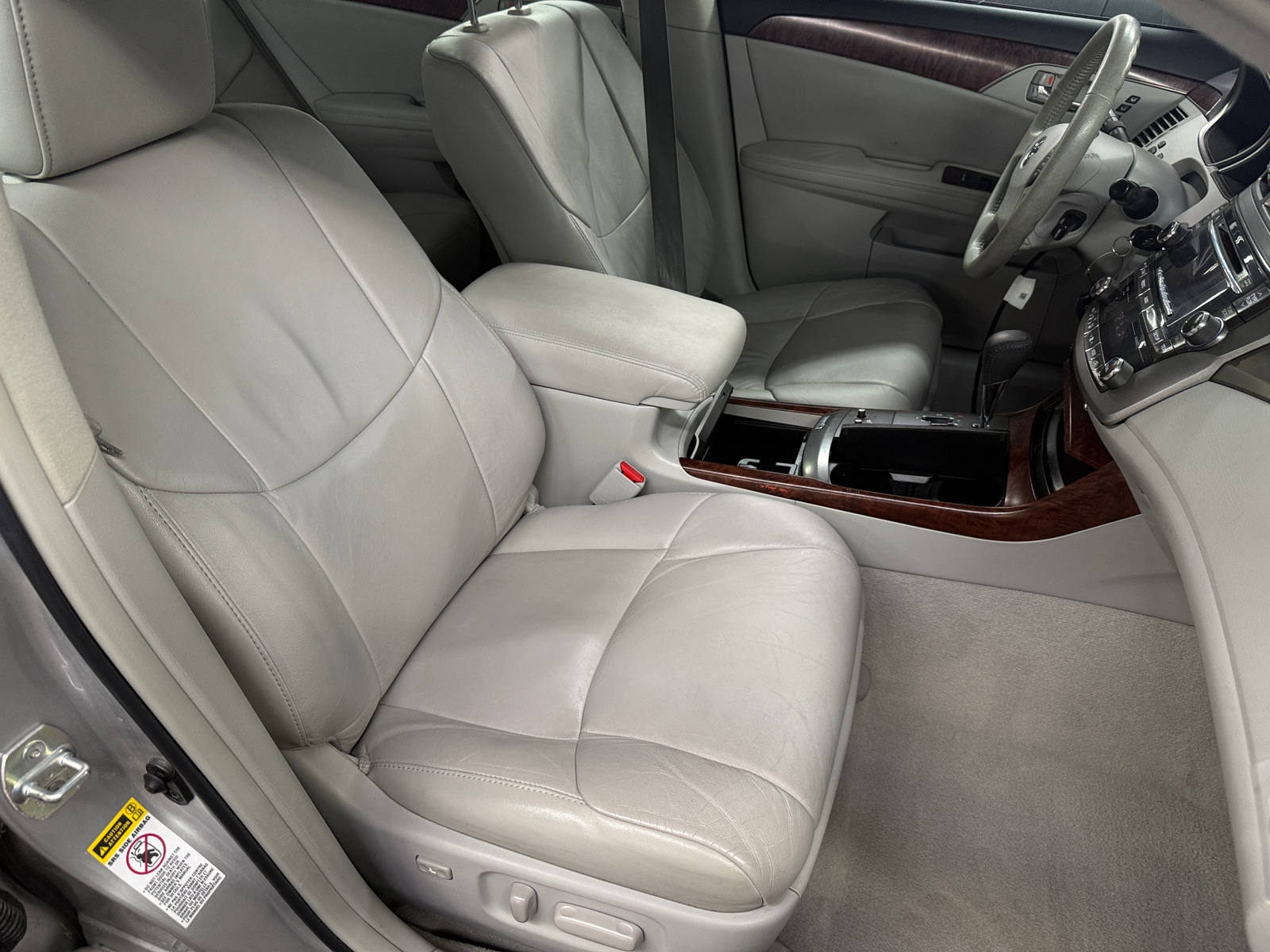 Thumbnail: 2011 Toyota Avalon - 2
