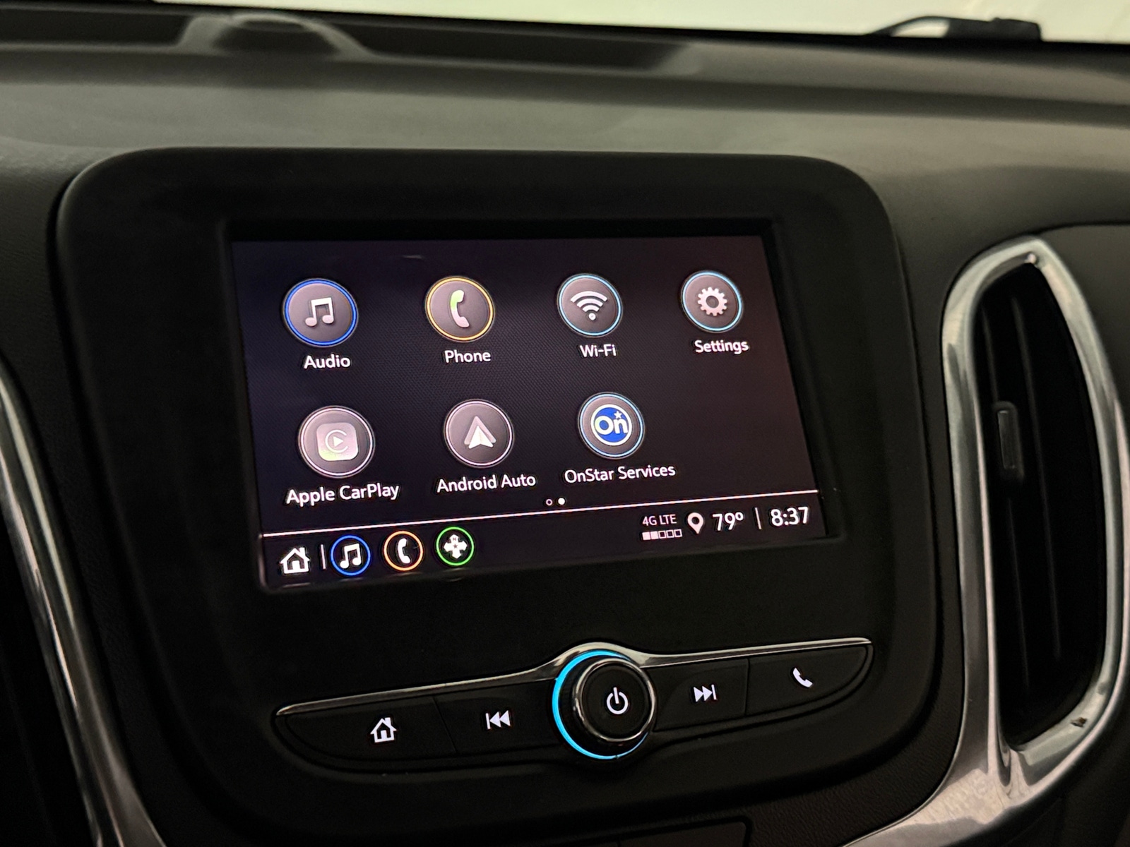 Thumbnail: 2022 Chevrolet Equinox - 4