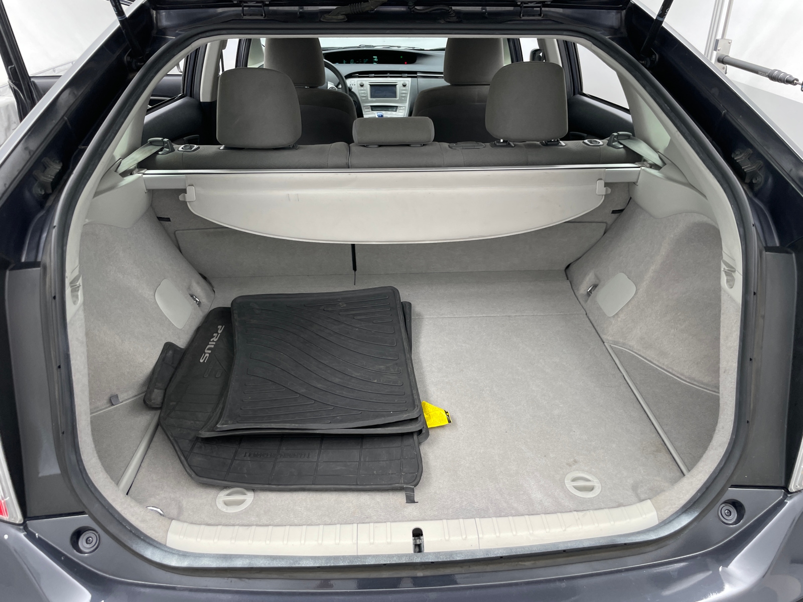 Thumbnail: 2015 Toyota Prius - 7