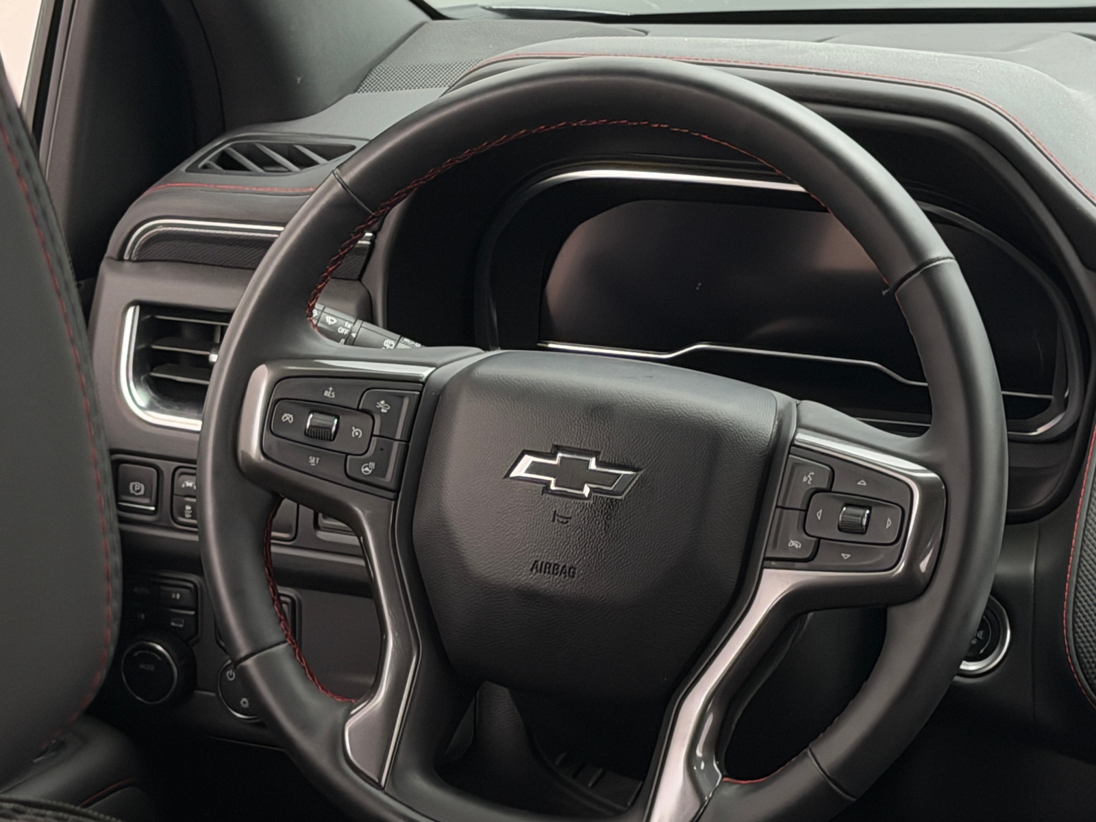 Thumbnail: 2024 Chevrolet Suburban - 4