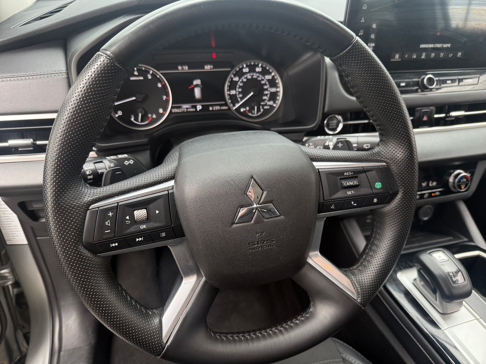 Thumbnail: 2025 Mitsubishi Outlander - 4