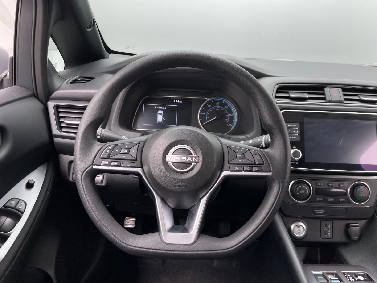 Thumbnail: 2025 Nissan Leaf - 5